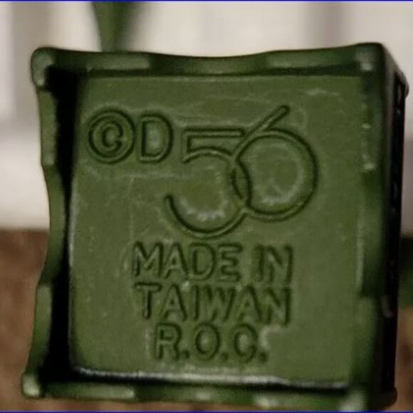 DEPARTMENT 56 - Heritage Village Town Clock - Enameled Metal - Retired - EUC - Picture 2 of 9